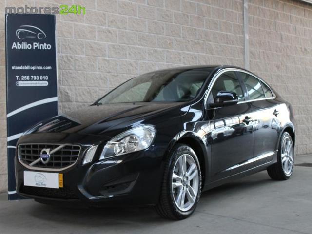 Volvo S D3 Momentum