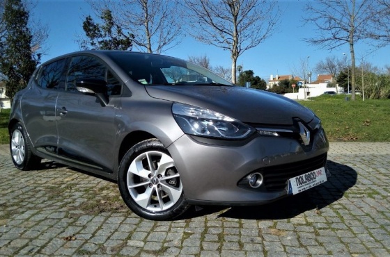 Renault Clio TCE LIMITED GPS (165€ mês)