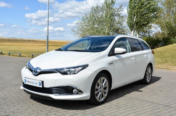 Toyota Auris Touring Sports 1.8 Híbrido Exclusive + Navi