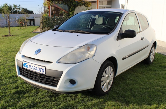 Renault Clio 1.5 DCI 2 LUGARES