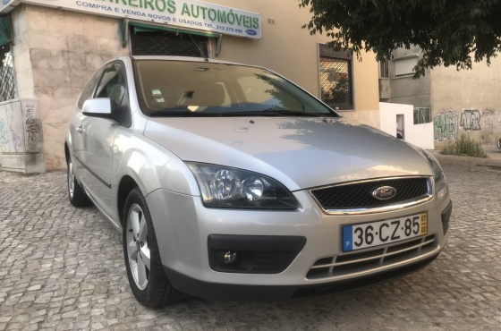 Ford Focus 1.6 TDCi Connection (90cv) (3p)