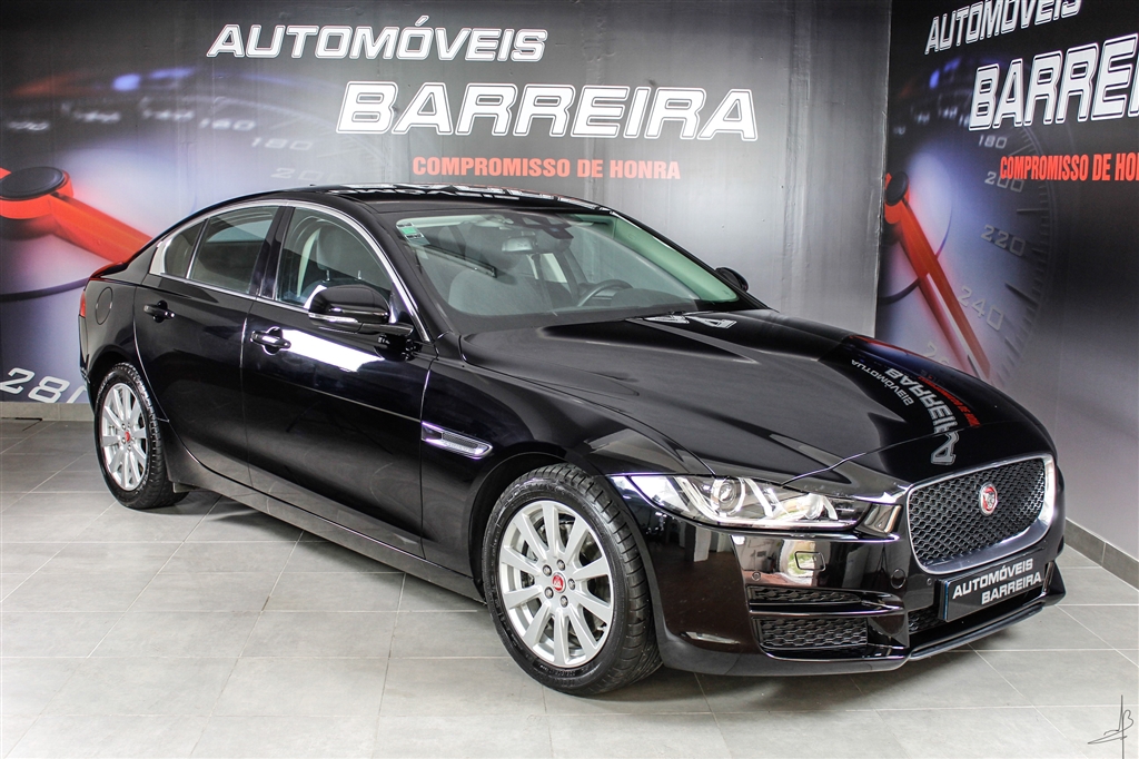  Jaguar XE 2.0 D Pure (180cv) (4p)