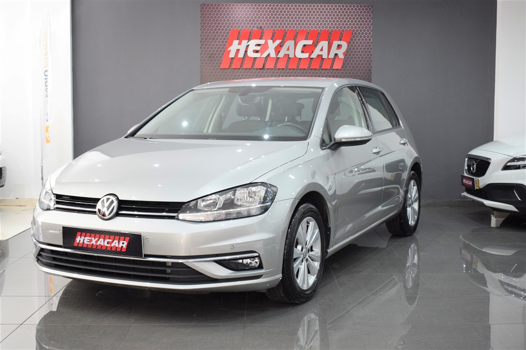  Volkswagen Golf 1.6TDI Confortline DSG + NAV