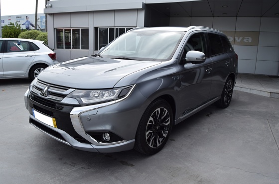 Mitsubishi Outlander 2.0 PHV INSTYLE PLUG-IN HYBRID