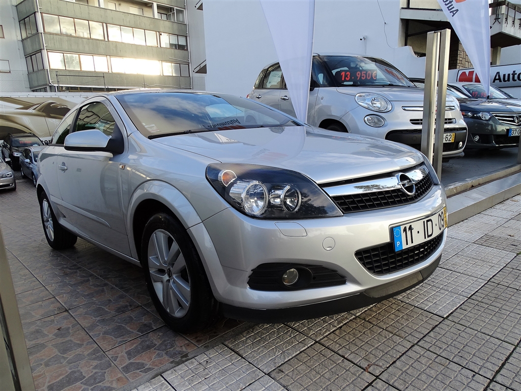  Opel Astra GTC 1.7 CDTI NACIONAL 125 CV NOVO