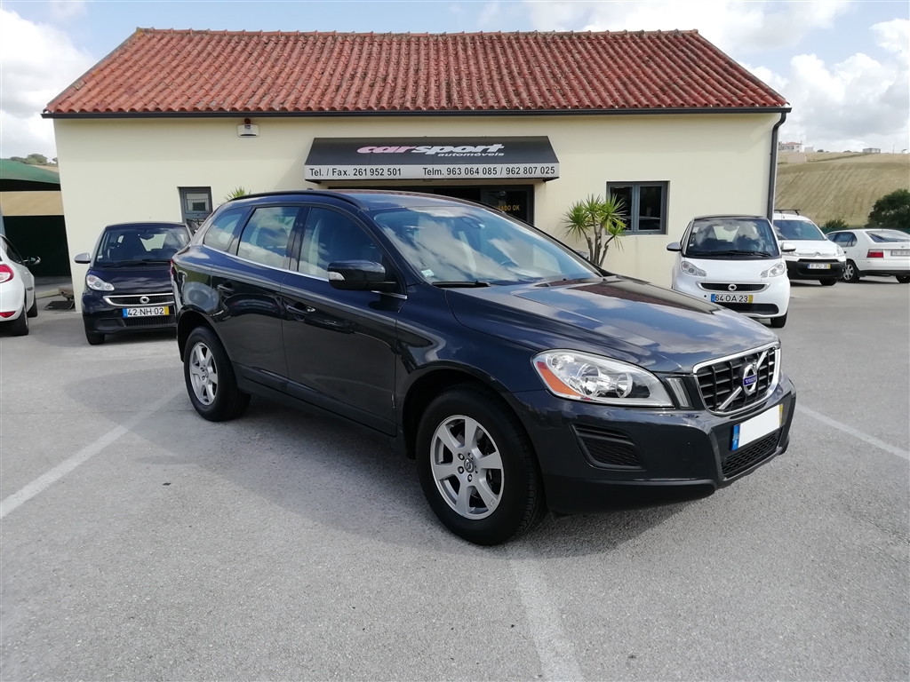  Volvo XC D3 Drive Momentum (163cv) (5p)