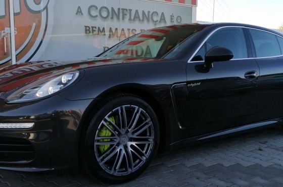 Porsche Panamera S-HYBRID