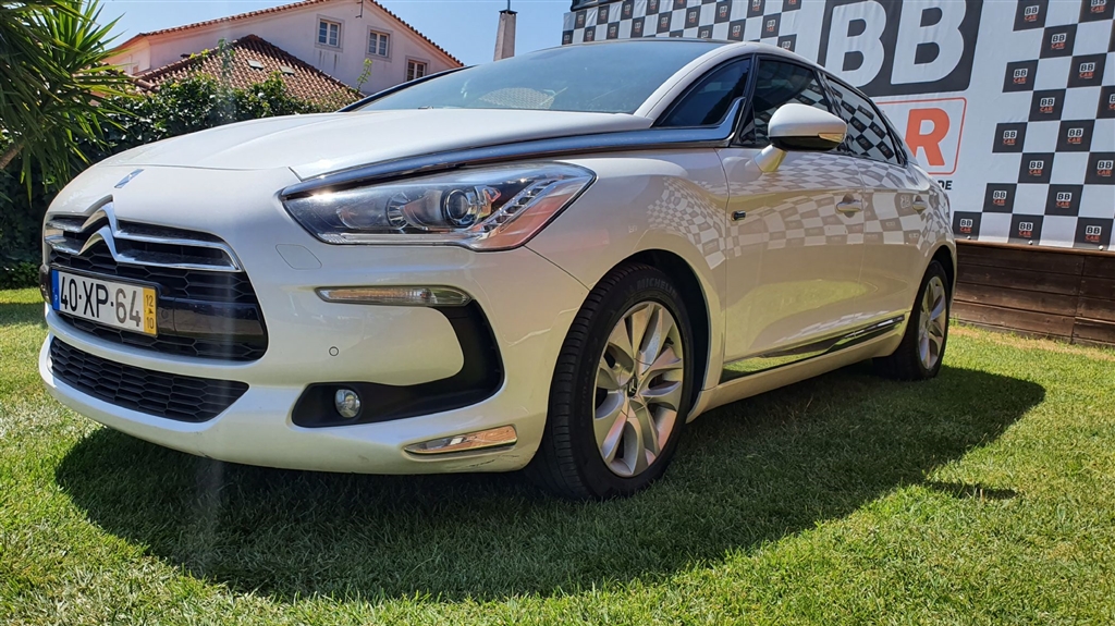  Citroen DS5 HYBIRD4