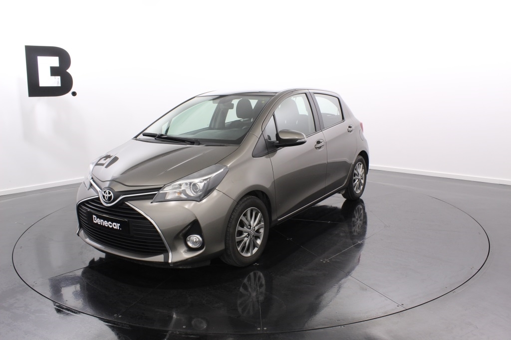  Toyota Yaris 1.0 Comfort + Pack Style