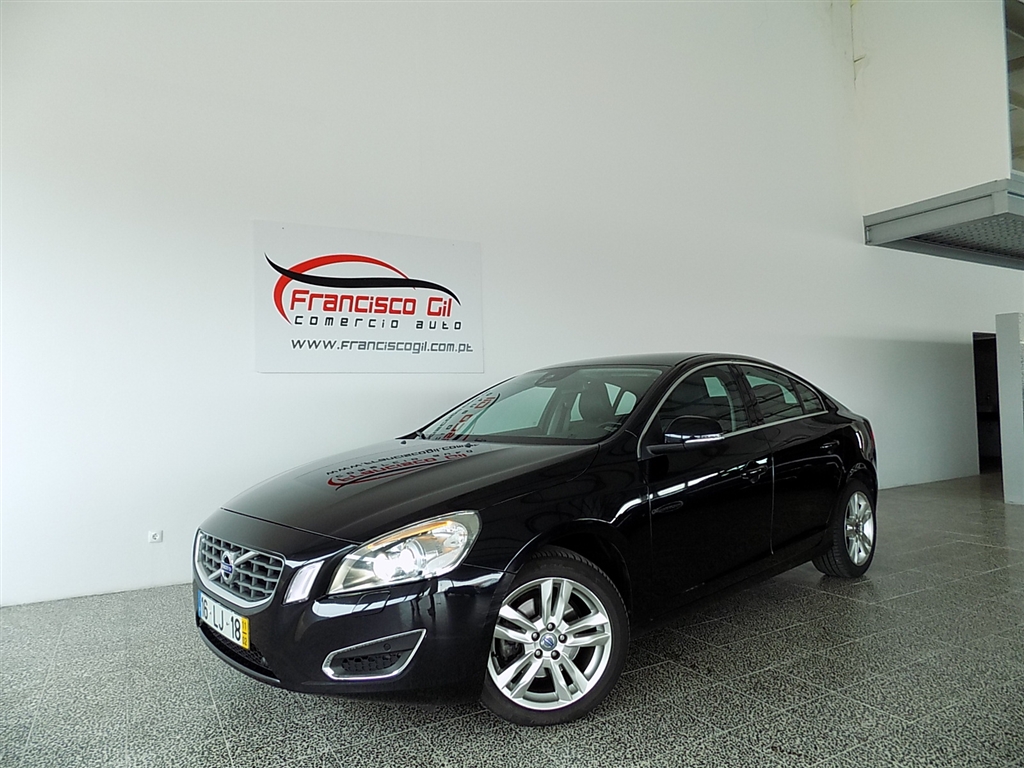  Volvo S D3 SUMMUM (163cv) (4P)