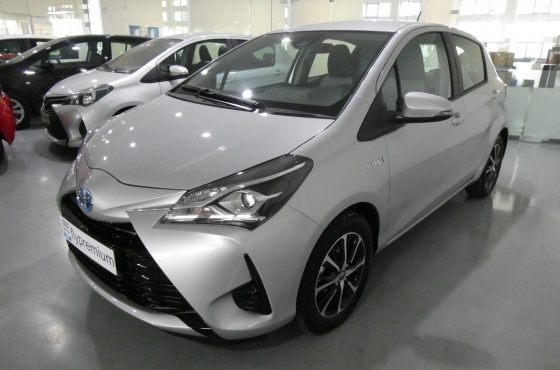 Toyota Yaris 1.5 Hybrid Comfort + Pack Style