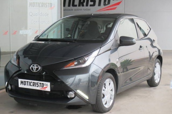 Toyota Aygo 1.0 X-Play + Touch
