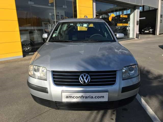  Volkswagen Passat V. 1.9 TDi Confortline 6V (130cv)