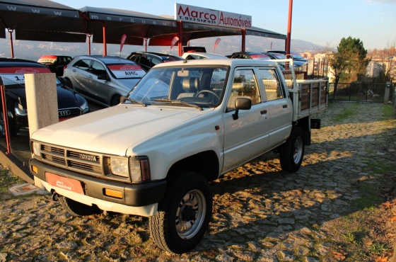 Toyota Hilux 4x4 2.5 D 4X4 - Marco Automóveis