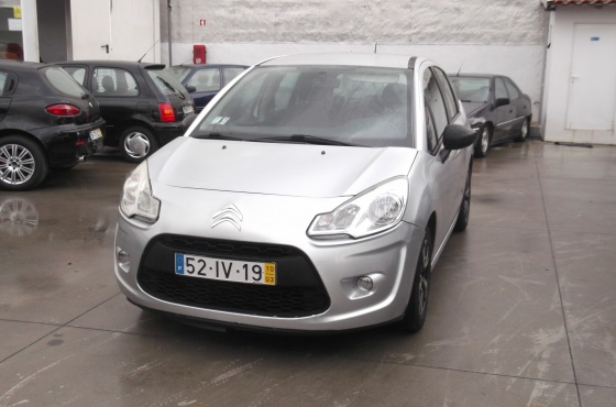 Citroën C3 1.1 Airdream Atration - Reino Automóvel