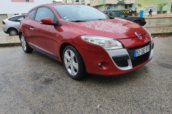 Renault Mégane Coupe 1.5 dCi Dynamique SS - J Tenreiros