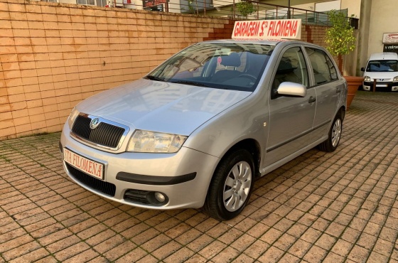 Skoda Fabia 1.2i HTP - Active A.C - Garagem Sta. Filomena,