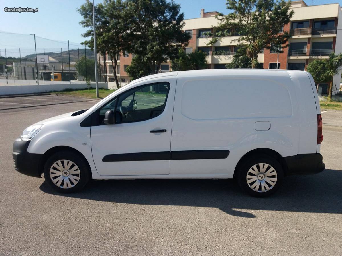 Citroën Berlingo 1.6 HDi Longa 90cv Dezembro/15 - à venda