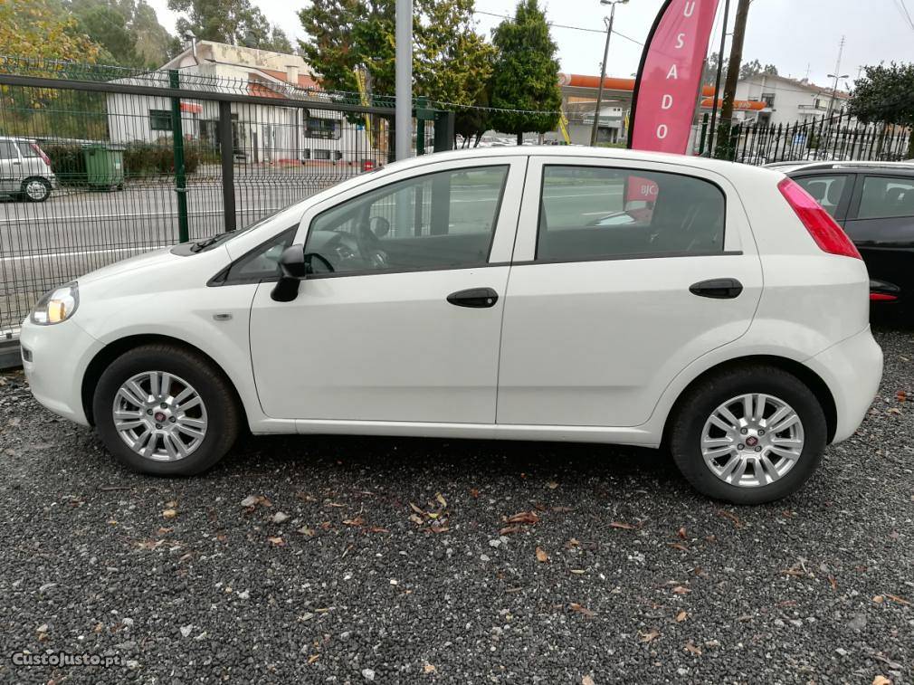 Fiat Punto 1.2 Easy S&S Abril/18 - à venda - Ligeiros