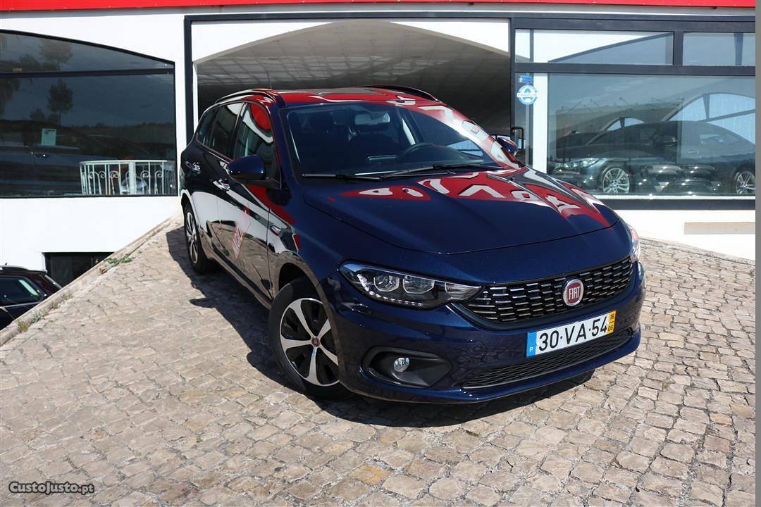 Fiat Tipo SW 1.6 M-Jet Lounge Junho/18 - à venda - Ligeiros