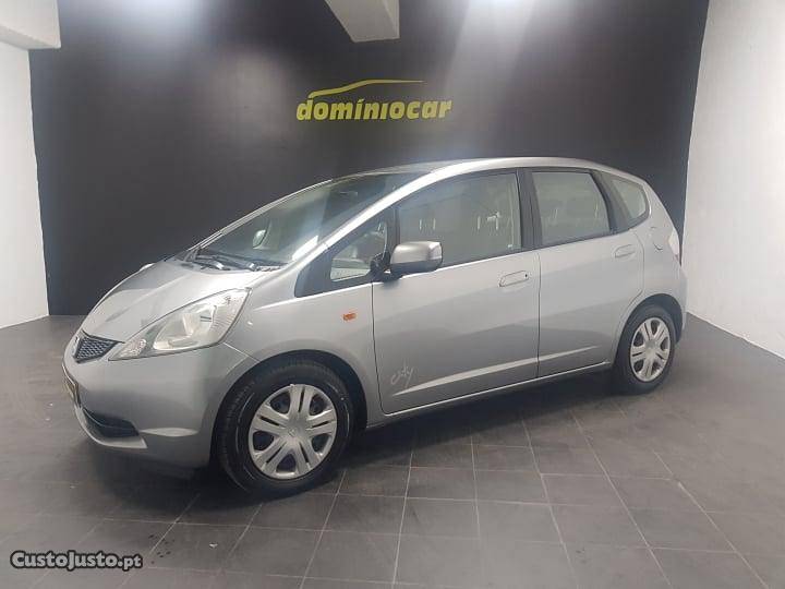 Honda Jazz I VTEC City Junho/11 - à venda - Ligeiros