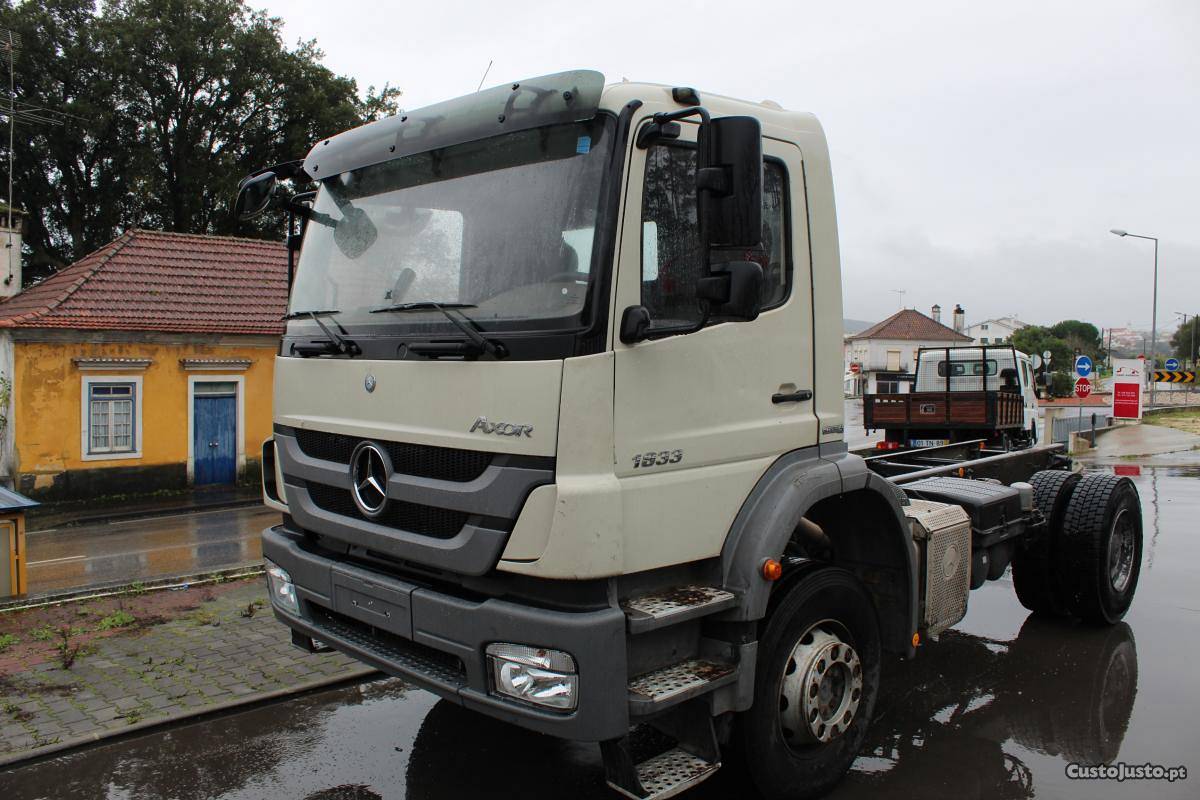 Mercedes-Benz AXOR K Setembro/12 - à venda - Comerciais