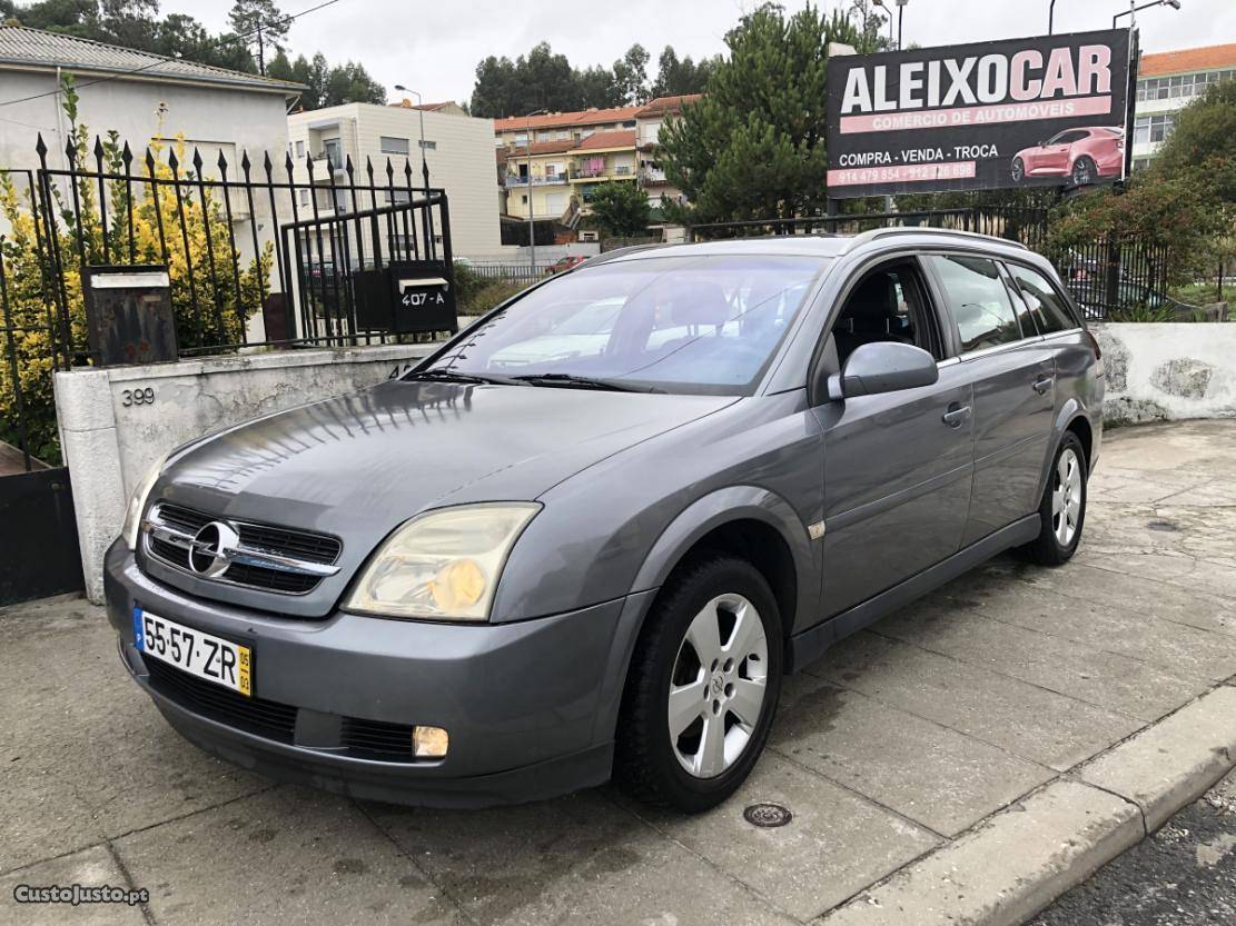 Opel Vectra 1.9 CDTi 150 cv Março/05 - à venda - Ligeiros