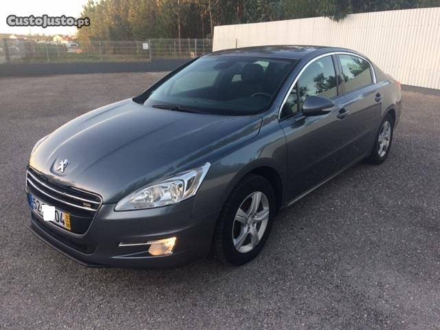 Peugeot  e-HDI 115cv Aut Setembro/12 - à venda -