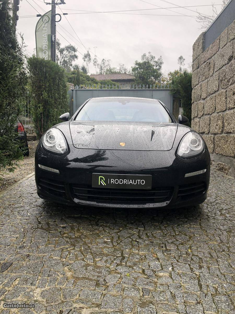 Porsche Panamera 3.0 Maio/14 - à venda - Ligeiros