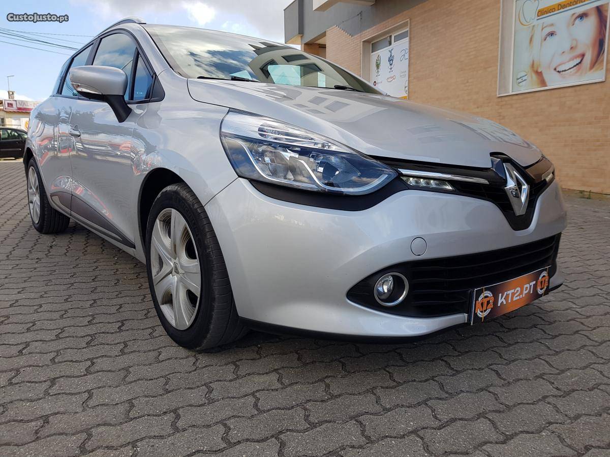 Renault Clio ST 1.5 dCi Confort Setembro/15 - à venda -