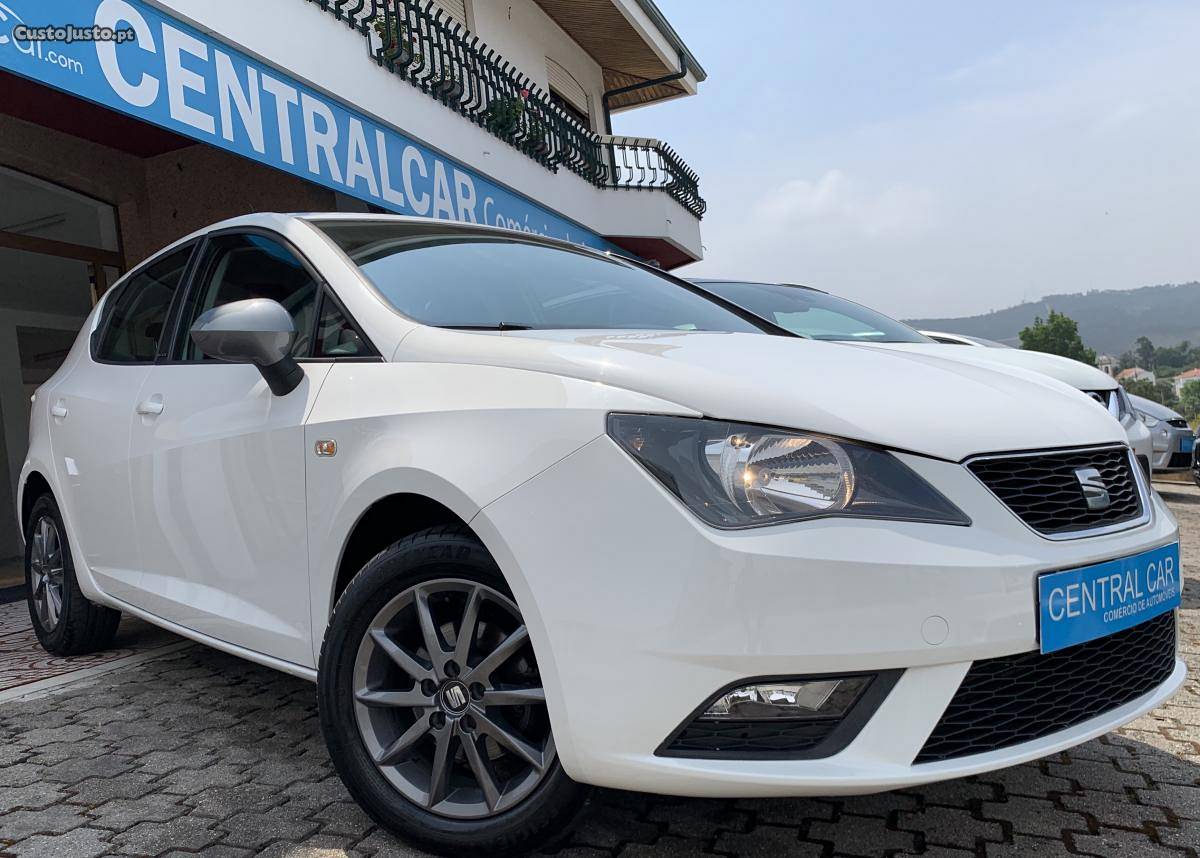 Seat Ibiza 1.6 TDI I-Tech 90Cv Dezembro/14 - à venda -