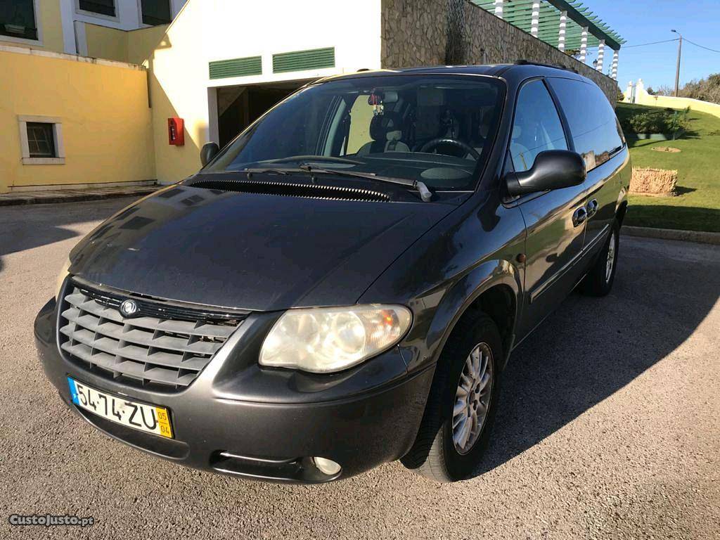Chrysler Grand Voyager 2.8 CRD 7 lugares StownGo Abril/05 -