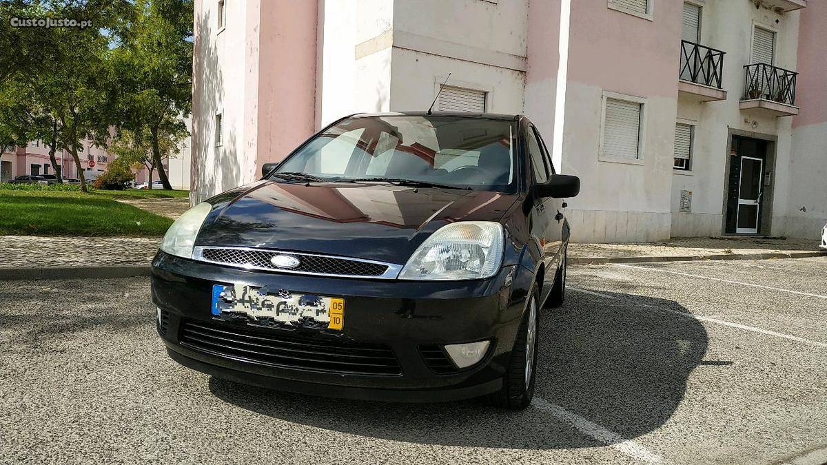 Ford Fiesta 1.4 Tdci Ghia Outubro/05 - à venda - Ligeiros