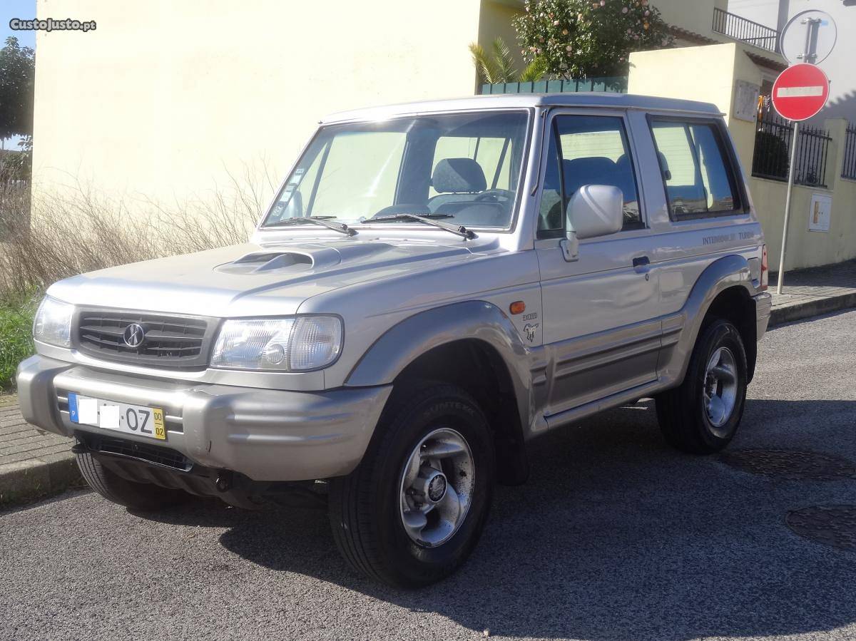 Hyundai Galloper 2.5 TDI  kms Fevereiro/00 - à venda