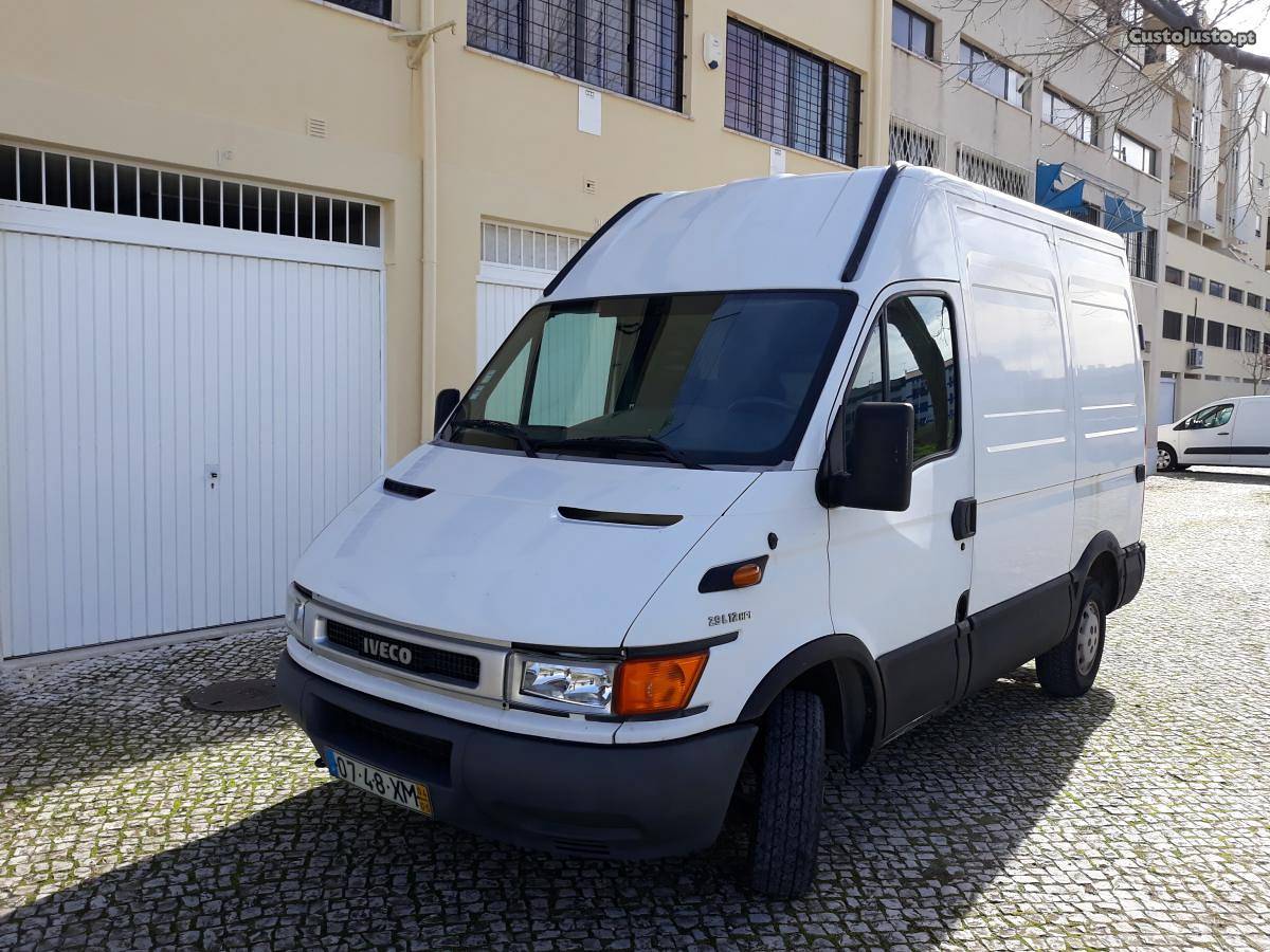 Iveco Daily 2.2 Junho/04 - à venda - Comerciais / Van,