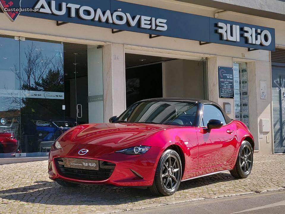 Mazda MX-5 1.5 Skyactiv-G 131cv Maio/18 - à venda -