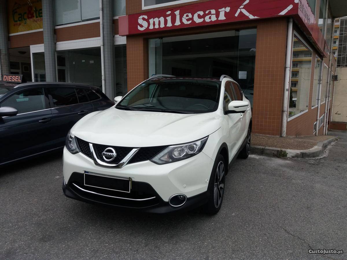 Nissan Qashqai 1.5 DciTekna Premium Novembro/15 - à venda -