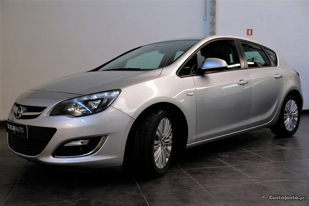 Opel Astra 1.6 CDTI Cosmo Outubro/14 - à venda - Ligeiros