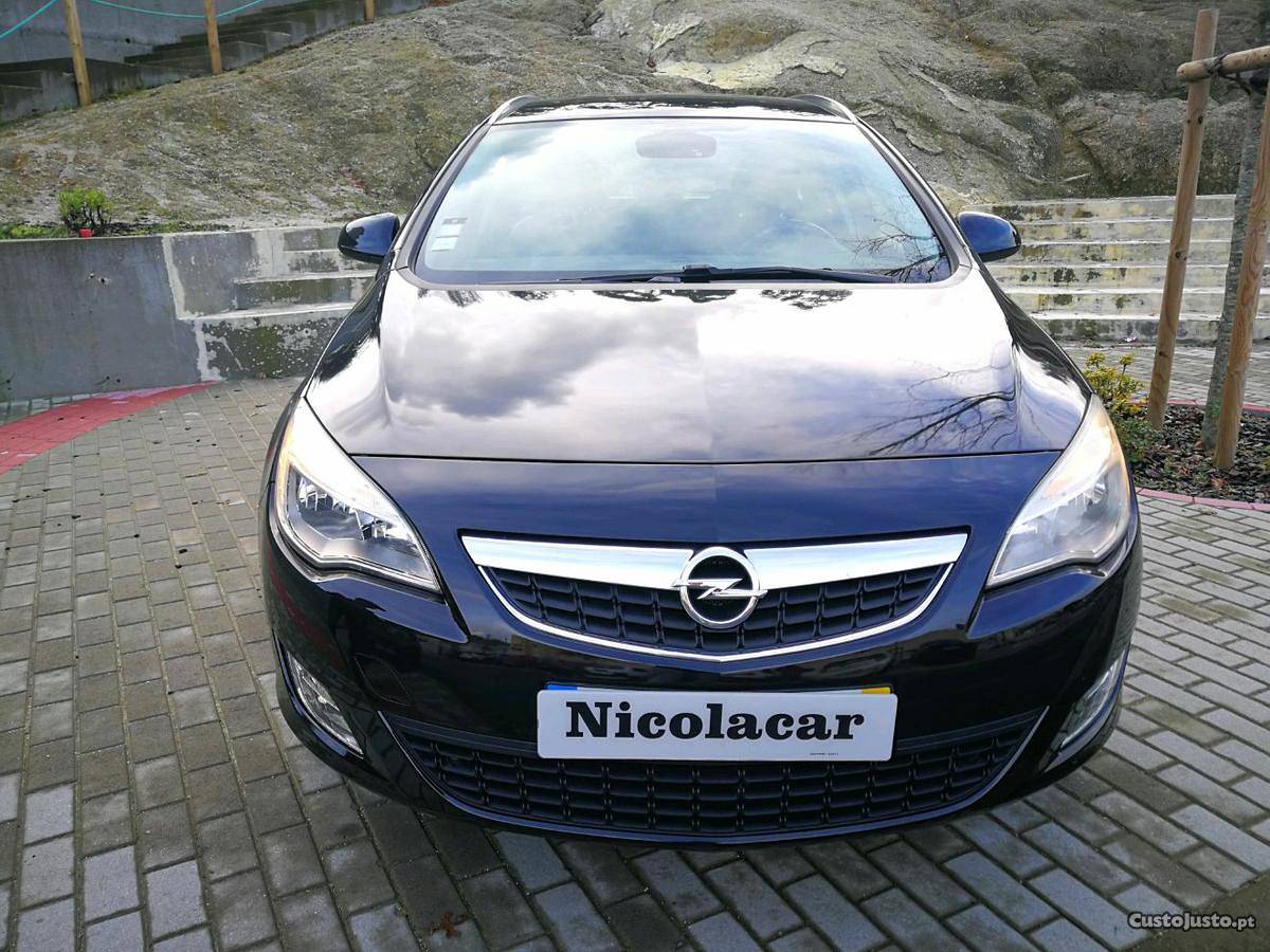 Opel Astra 1.7cdit cosmo Outubro/11 - à venda - Ligeiros