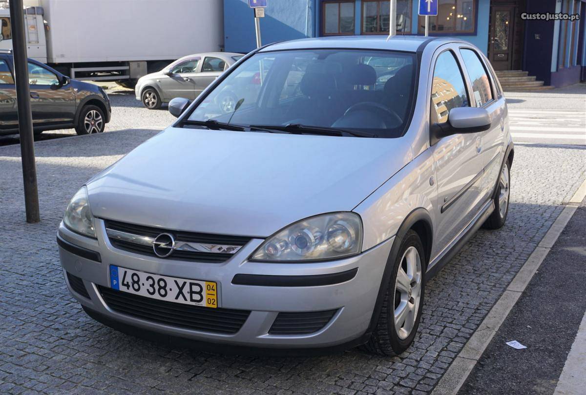 Opel Corsa 1.3CDTi km Fevereiro/04 - à venda -