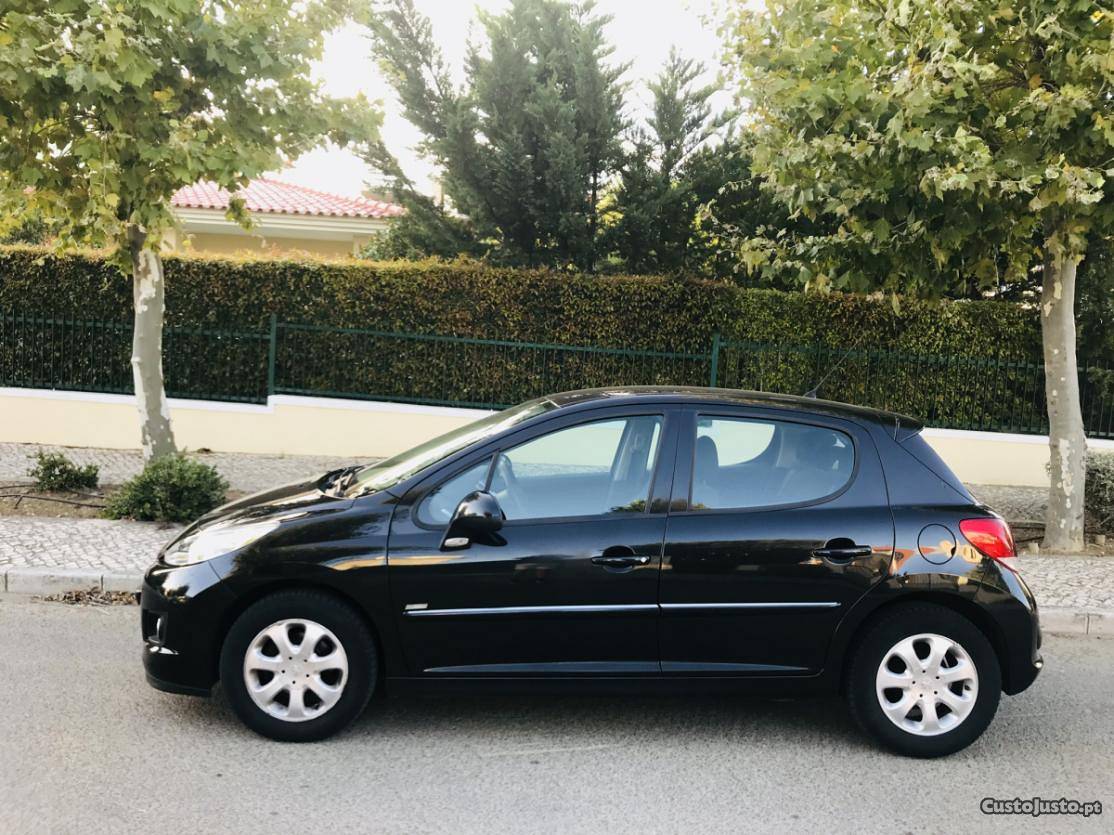 Peugeot 207 P/crédito Maio/11 - à venda - Ligeiros