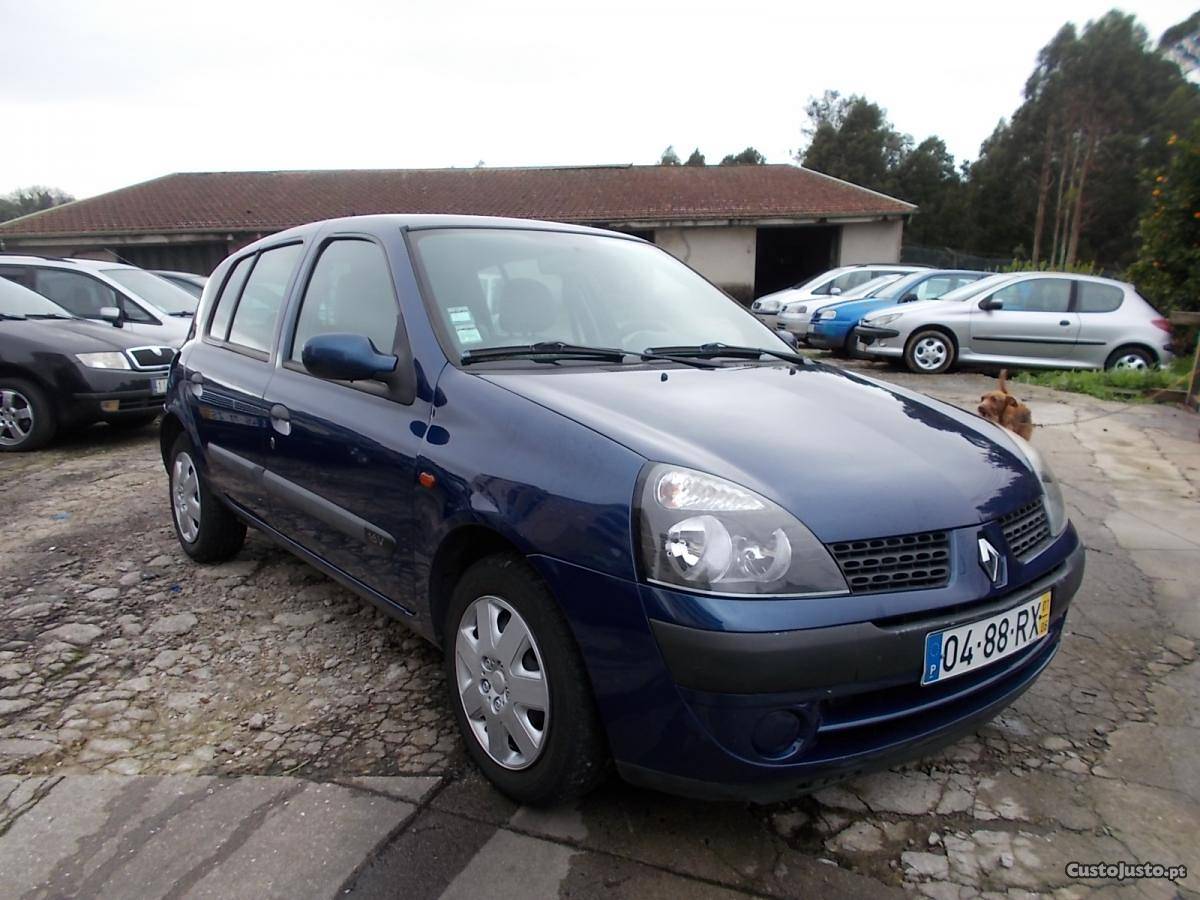 Renault Clio 1.2 i Junho/01 - à venda - Ligeiros