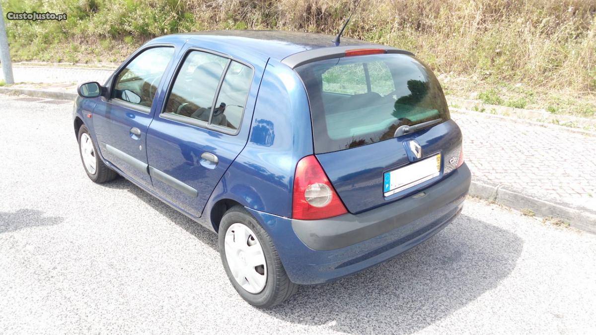 Renault Clio V Fevereiro/02 - à venda - Ligeiros