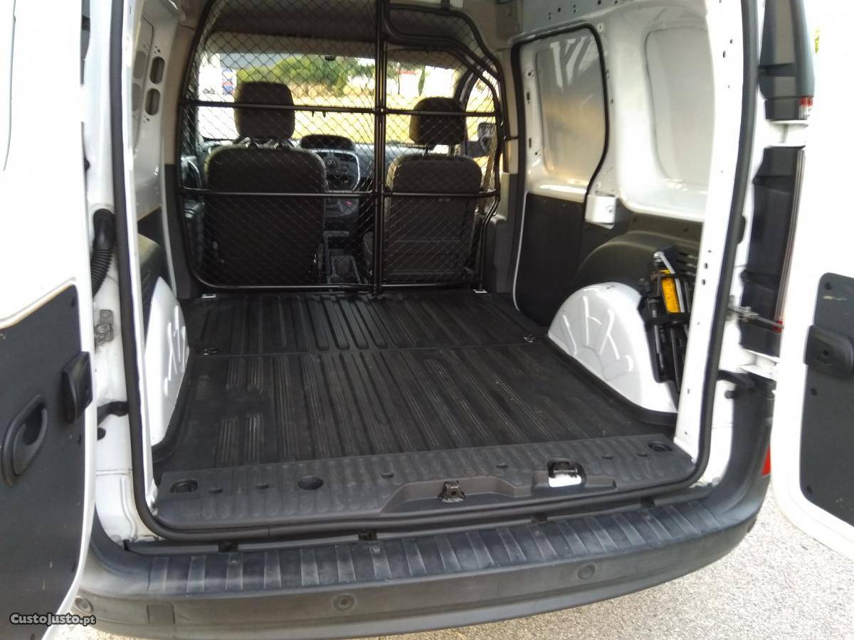 Renault Kangoo 1.5 dCi Business Maio/14 - à venda -