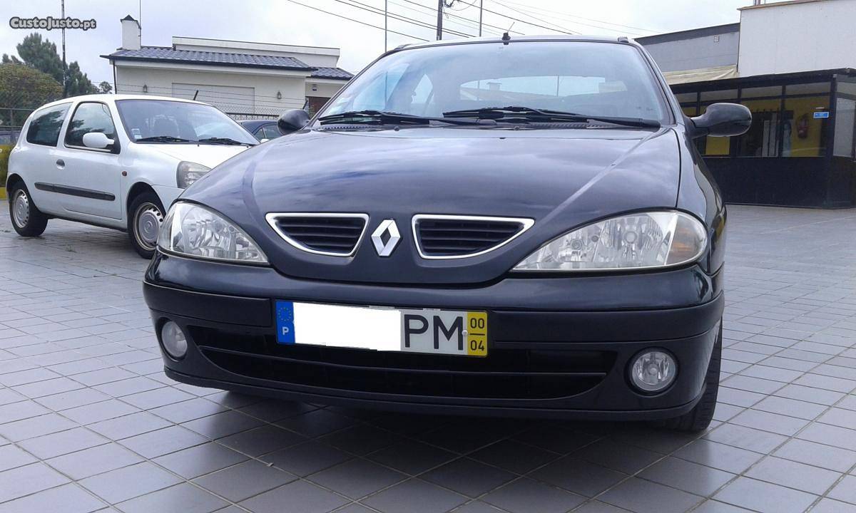 Renault Mégane 1.4 Classic Abril/00 - à venda - Ligeiros