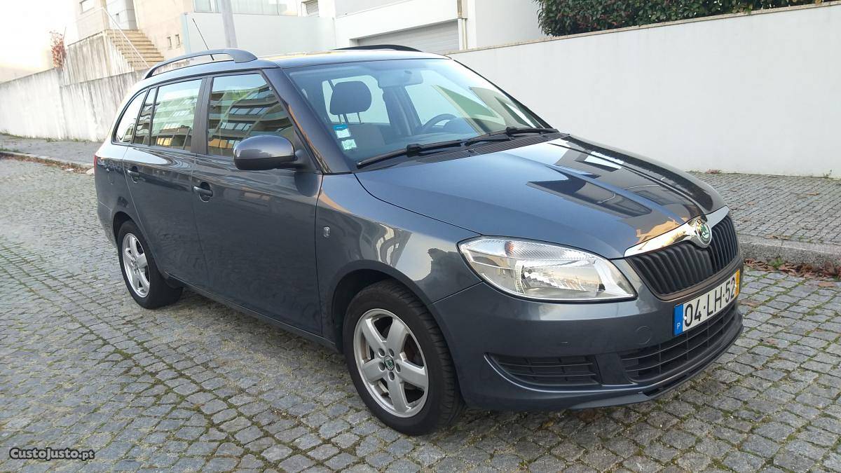 Skoda Fabia TDI BREAK C/NOVO Janeiro/11 - à venda -