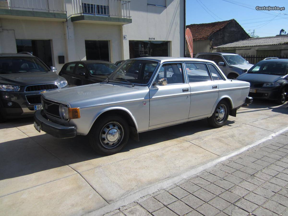 Volvo 144 de Luxe Julho/80 - à venda - Ligeiros