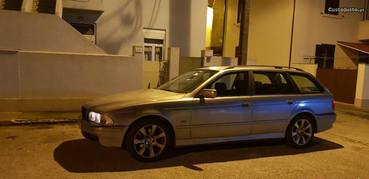 BMW 520 d touring e39 Setembro/00 - à venda - Ligeiros