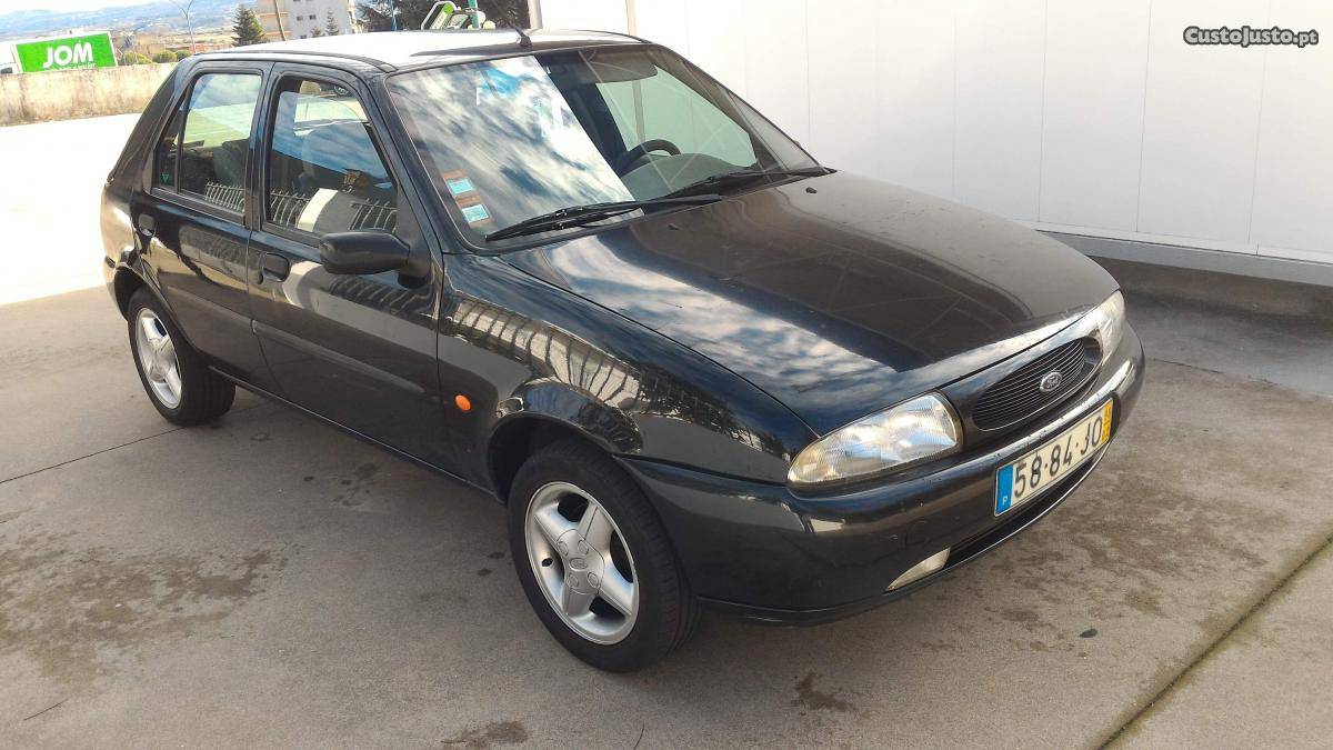 Ford Fiesta 1.2 Fevereiro/98 - à venda - Ligeiros