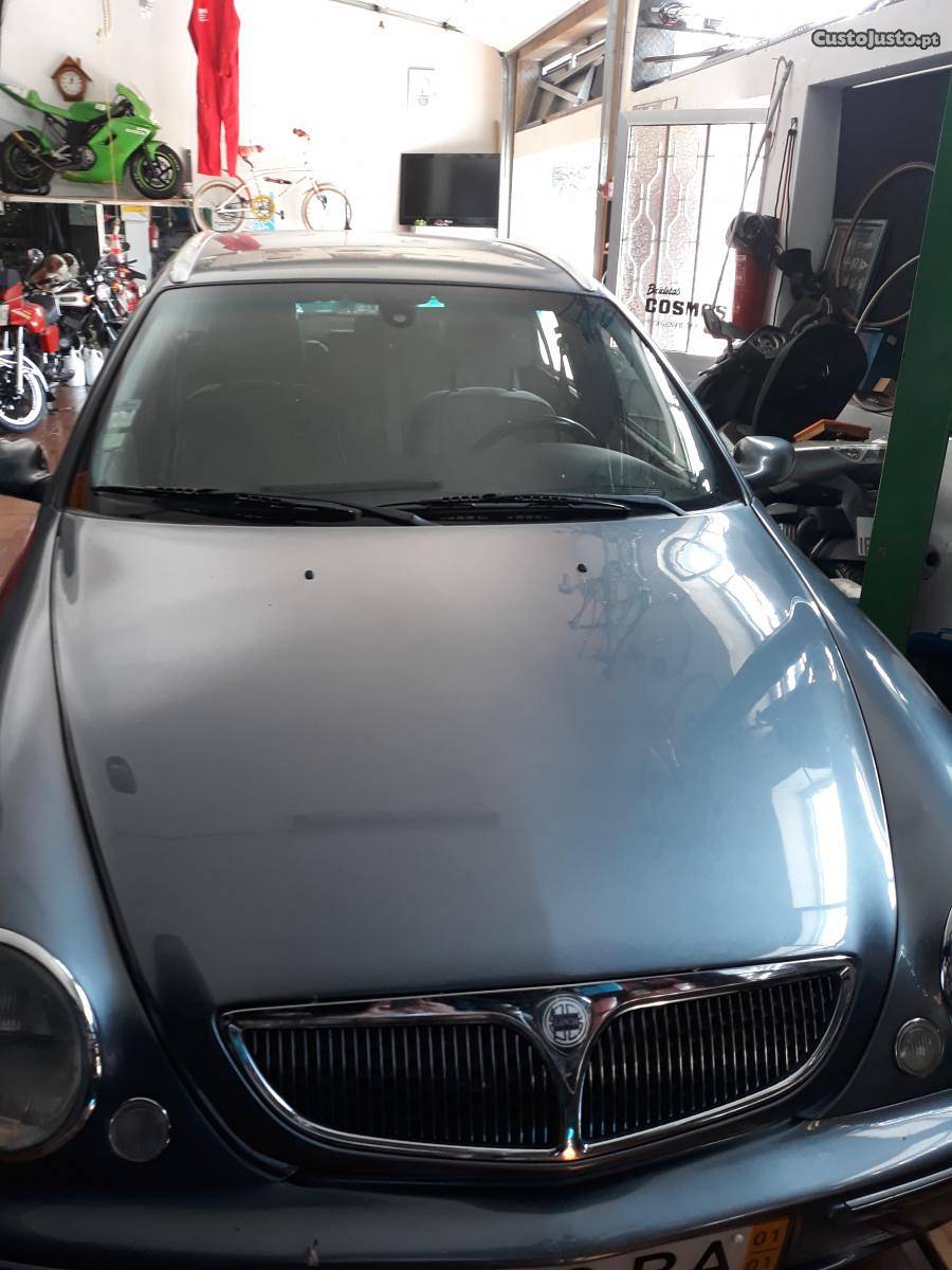 Lancia Lybra SW JTD 1.9 Janeiro/01 - à venda - Ligeiros